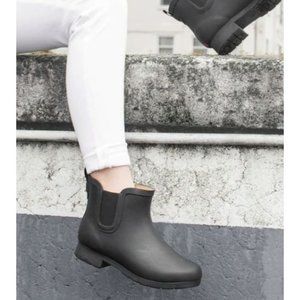 Never worn but no tags- Chooka Delridge Chelsea Rain Boot Black-sz 7